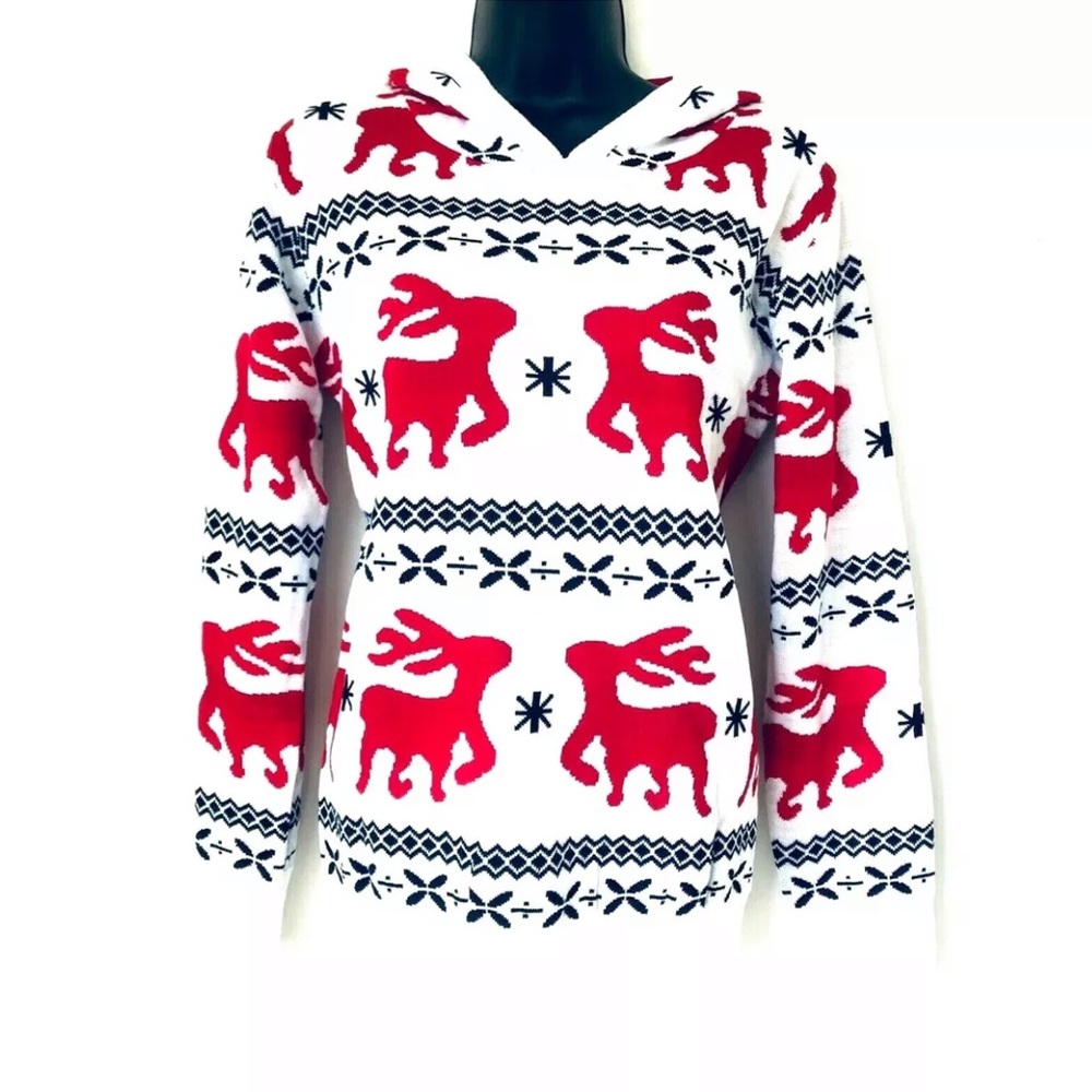 NWT White Red Reindeer Snow Print VNeck LS Sweater